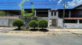 VENDA – Casa Independente Com 6 Quartos em Santa Eugênia