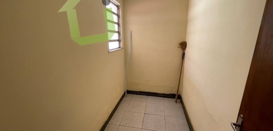 VENDA – Casa Independente Com 6 Quartos em Santa Eugênia