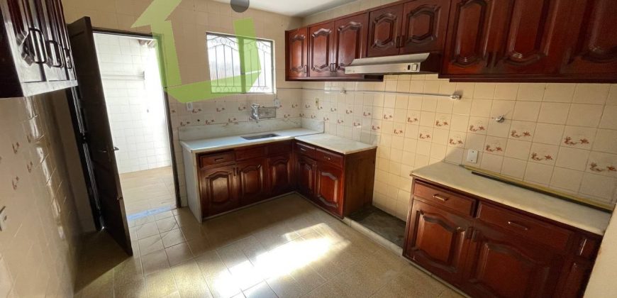 ALUGUEL – Casa Independente Com 3 Quartos no Bairro da Luz